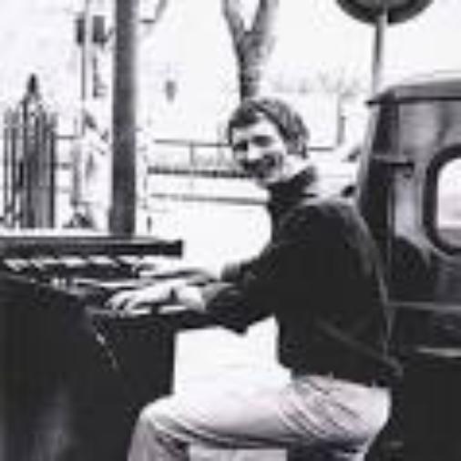 Британский композитор Алан Хокшоу умер в 84 года
